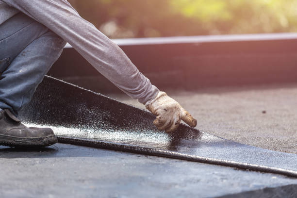 Professional Vapor Barrier Installation technician working in Nazareth, MI